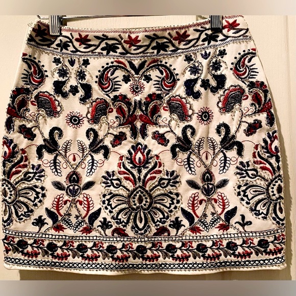 NWT- Verte Folk Art Embroidered & Embellished Mini Skirt - Picture 4 of 4